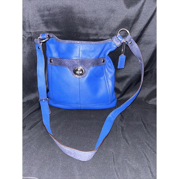 Coach Penelope Smooth Blue Leather Crossbody Snakeskin Trim With Charm F16533 - Picture 1 of 11